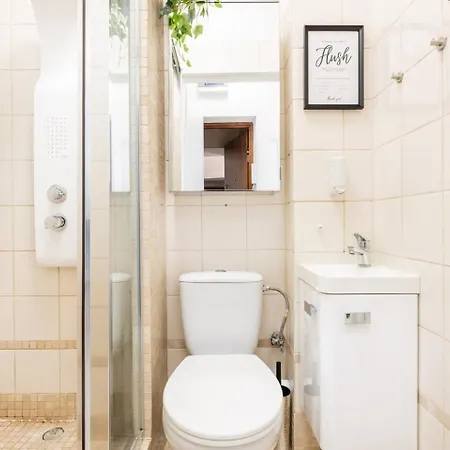 Urban Escape Koszykowa アパート