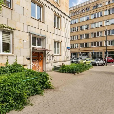 Urban Escape Koszykowa * Warschau