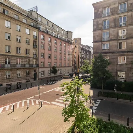 Urban Escape Koszykowa * Варшава