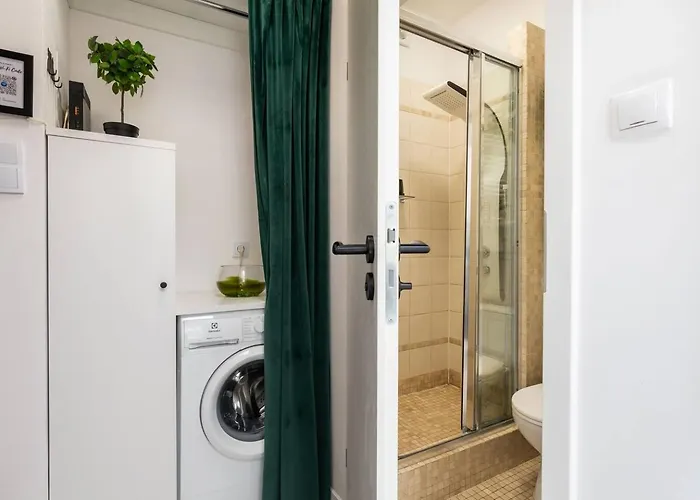 Urban Escape Koszykowa * Warsaw